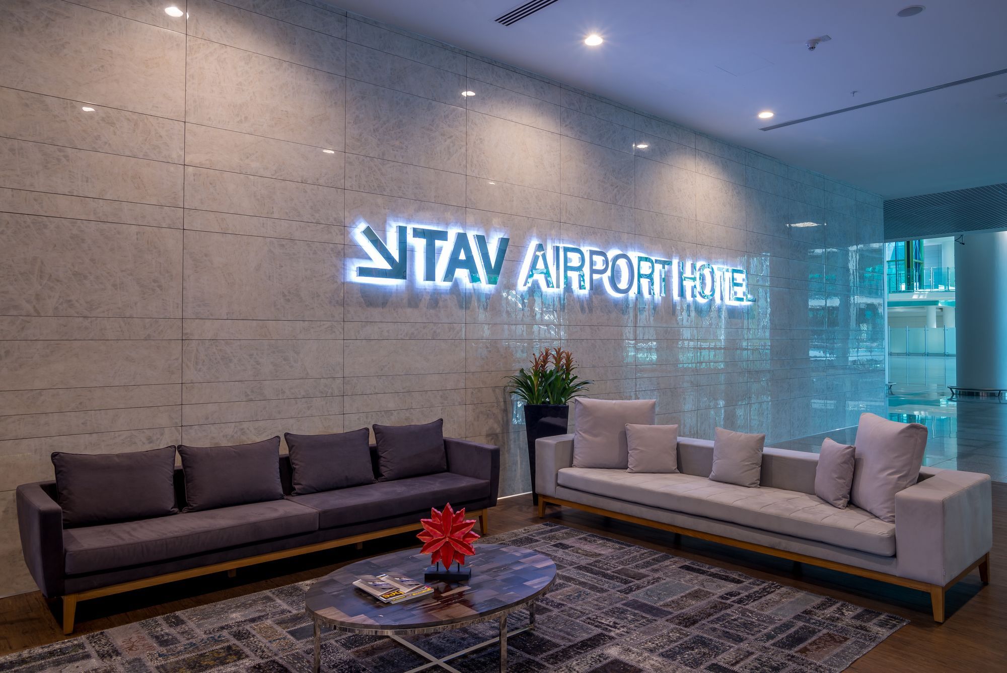Tav Airport Hotel İzmir Exterior photo